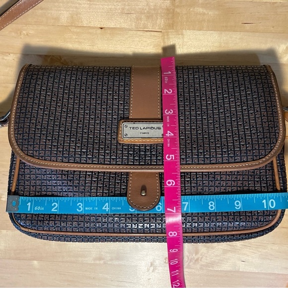 Ted Lapidus Paris Vintage 80s Monogram Leather Crossbody Bag flap closure - Picture 12 of 16
